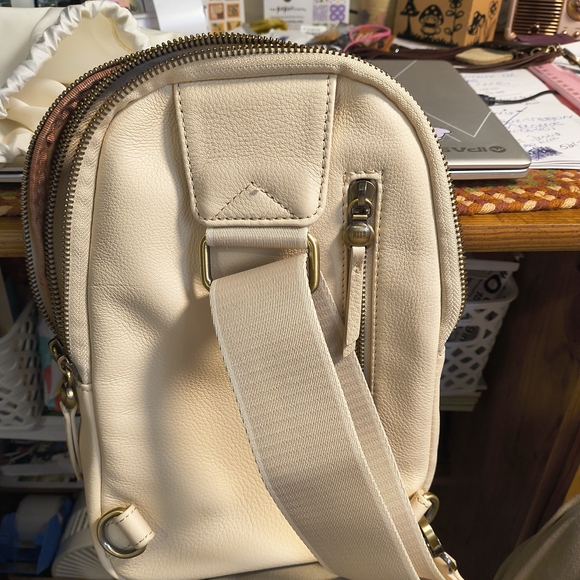 HOBO Cream Backpack - Picture 3 of 6